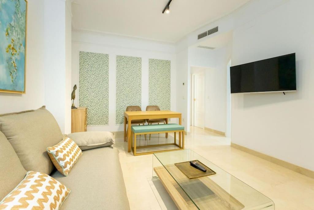 Imperial Central Suite By Valcambre Sevilla Bagian luar foto
